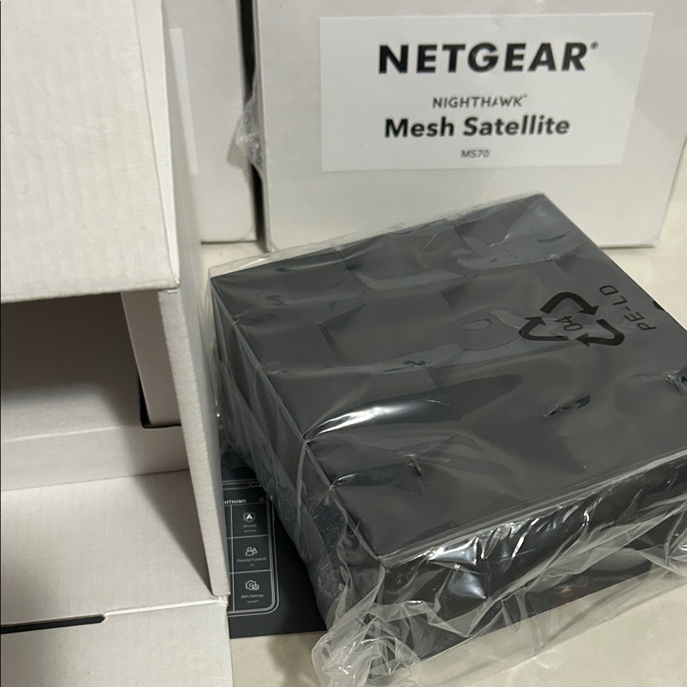 Netgear Nighthawk Mesh System - Picture 2 of 2